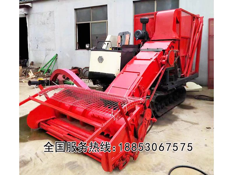 履帶自走式青儲機